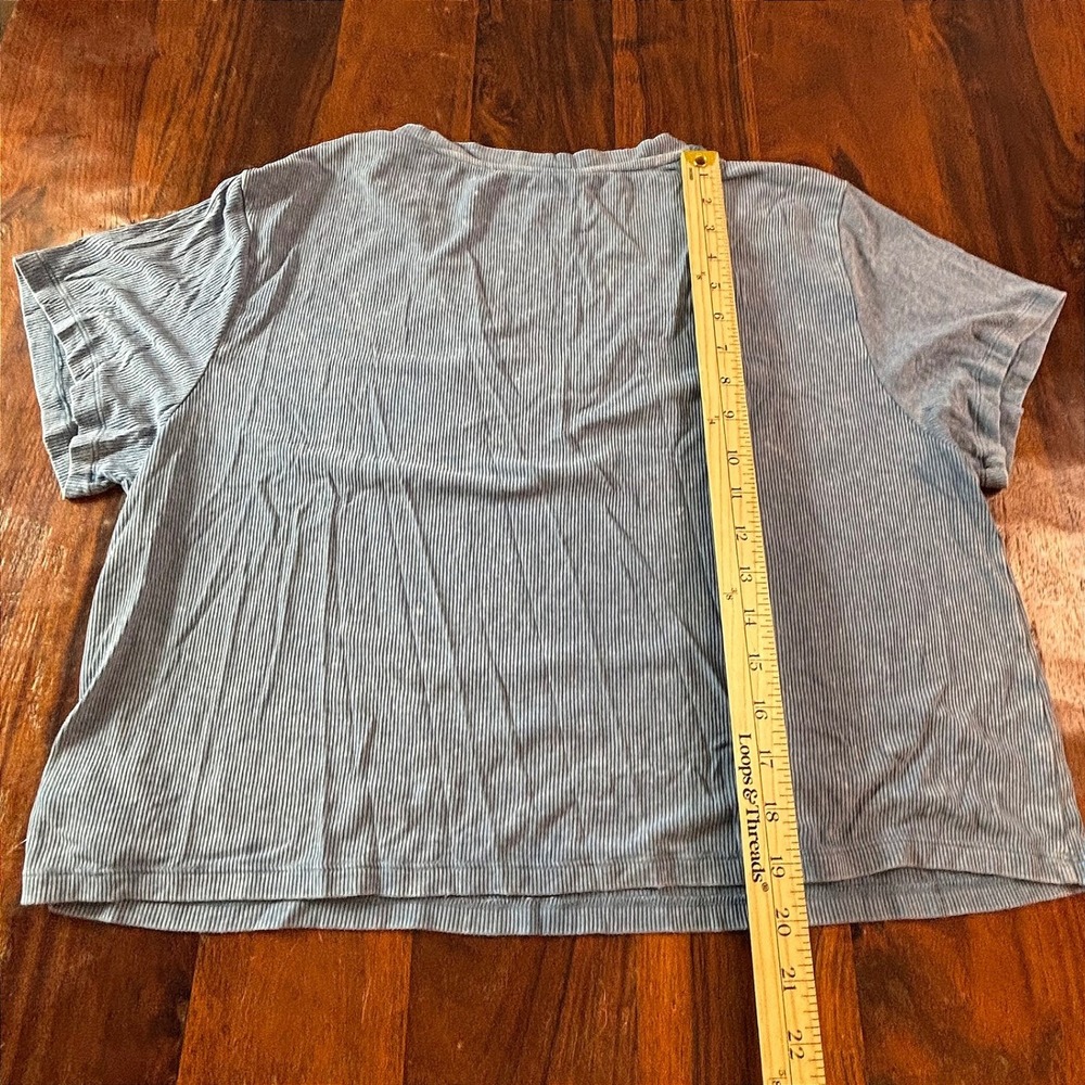 American Eagle Soft & Sexy Rib Blue V-Neck Short Sleeve Crop T-Shirt Large - Picture 6 of 6